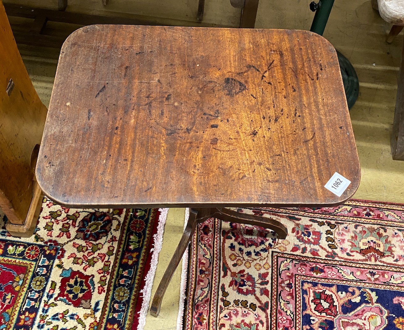 A Regency mahogany tripod table, width 59cm, height 43cm